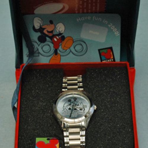 ミッキーマウス2000年 腕時計